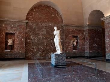Venus de Milo statue